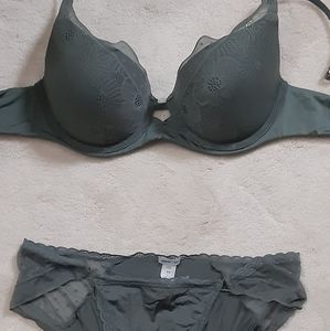 Arie Bra and Pantie set NWOT
